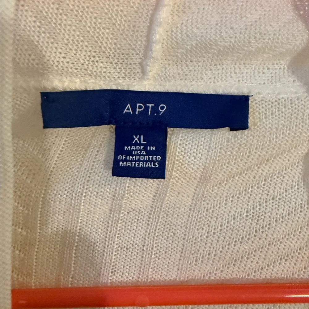 Apt. 9 White and Pink Women's Cardigan - Picture 2 of 3